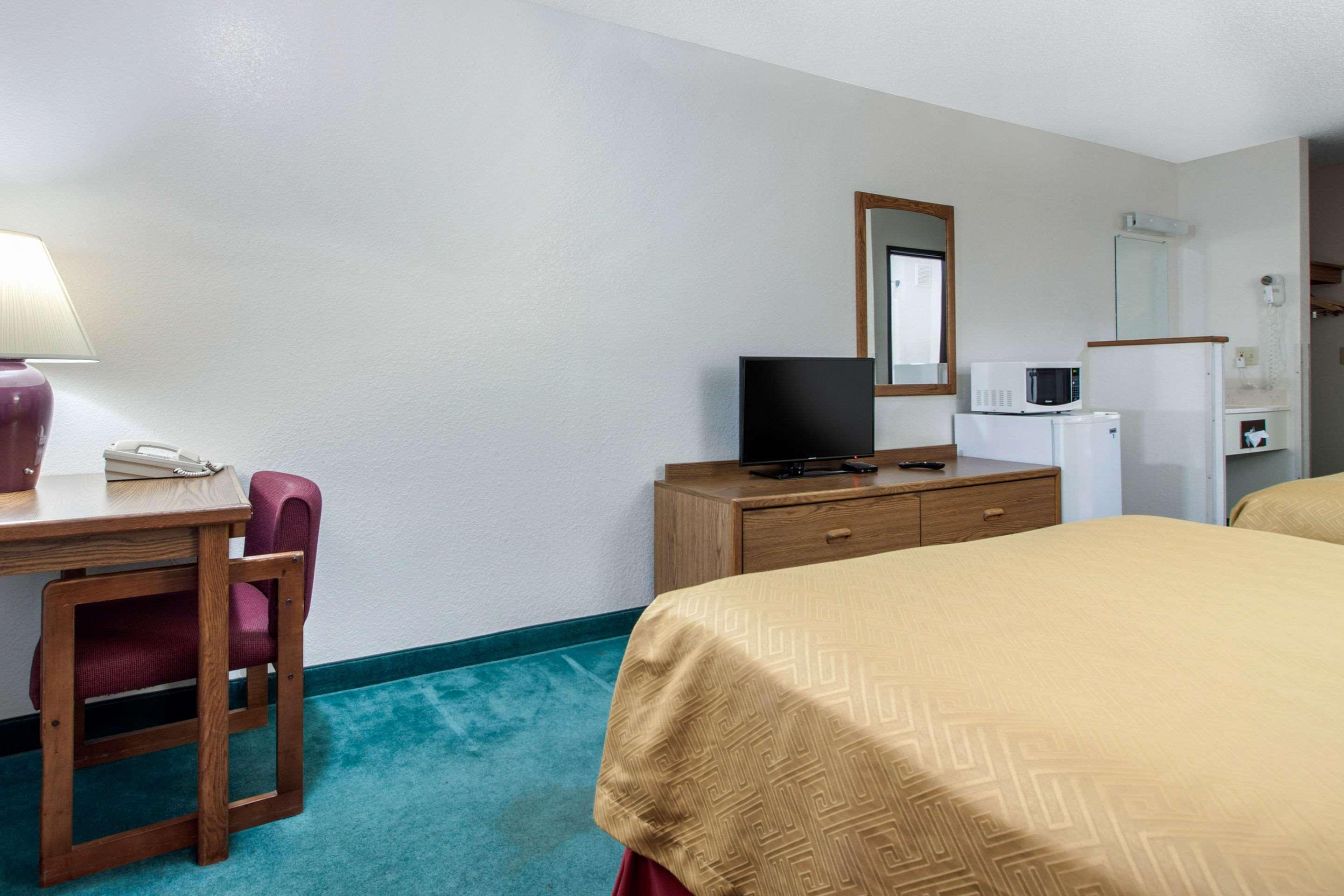 Hotel Econo