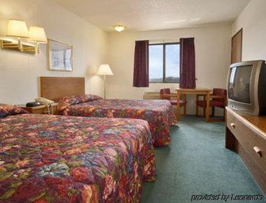 Econo Hotel 2*