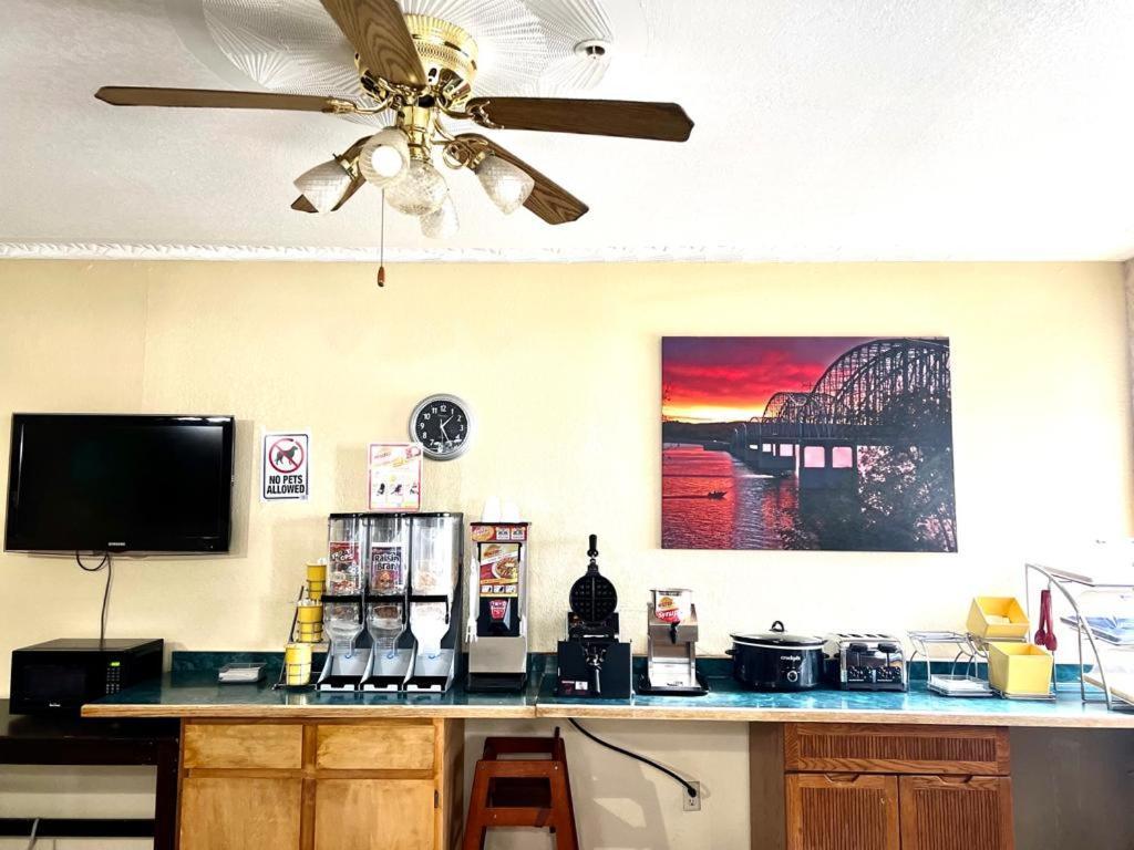 Econo Oacoma