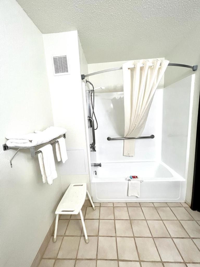 Hotel Econo Oacoma